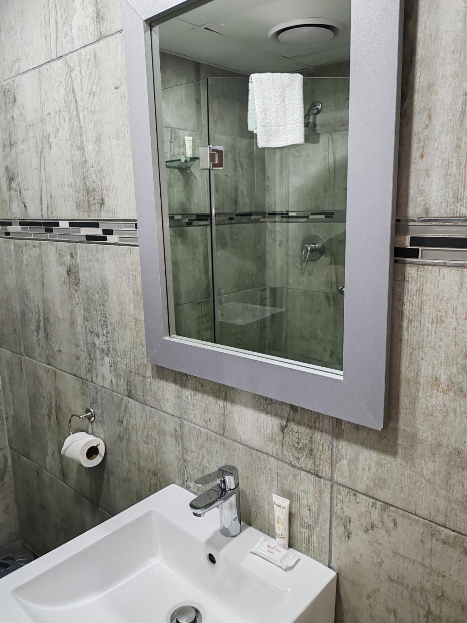 Regal Inn Umhlanga Gateway เดอร์บัน ภายนอก รูปภาพ