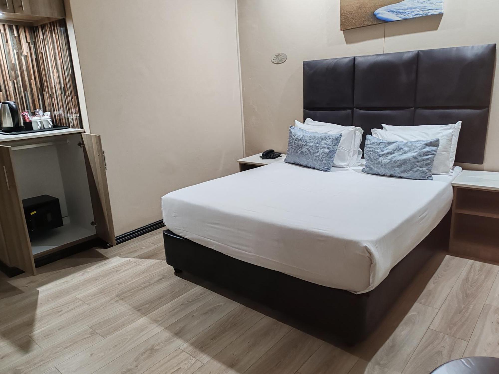 Regal Inn Umhlanga Gateway เดอร์บัน ภายนอก รูปภาพ