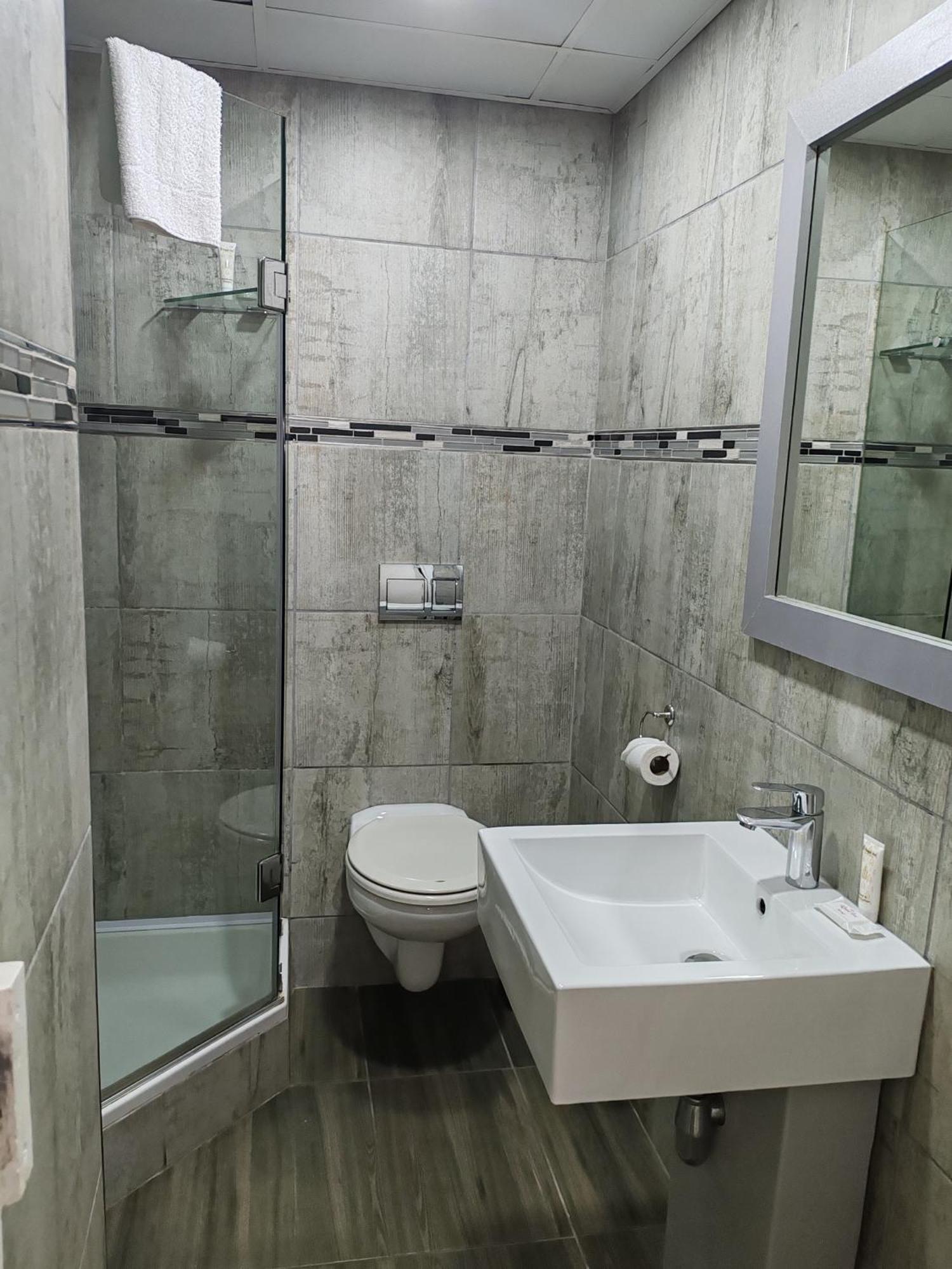 Regal Inn Umhlanga Gateway เดอร์บัน ภายนอก รูปภาพ