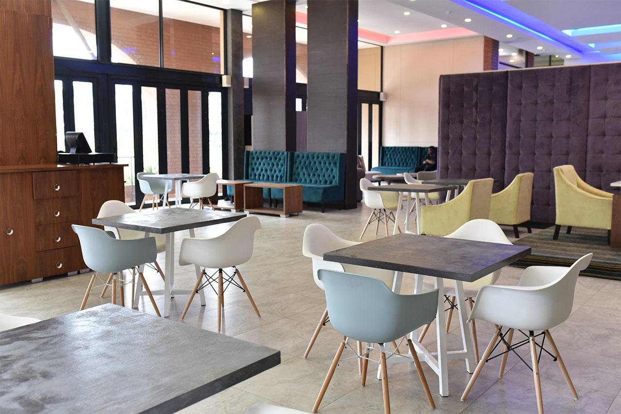 Regal Inn Umhlanga Gateway เดอร์บัน ภายนอก รูปภาพ